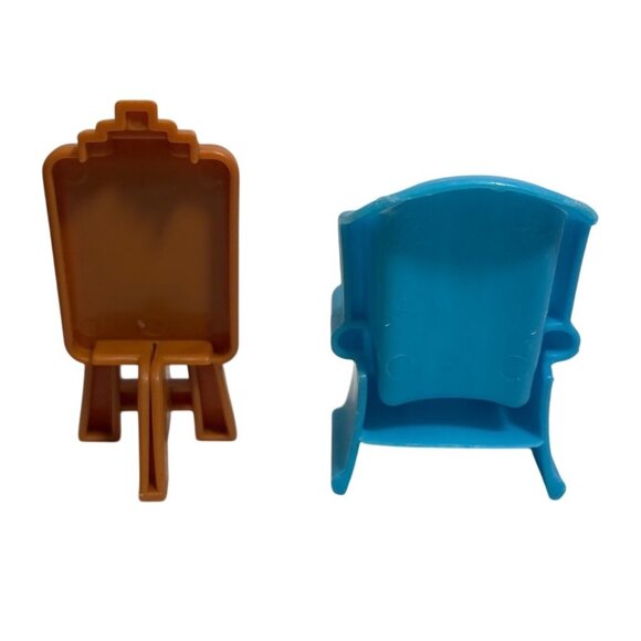 Peppa Pig Replacement Furniture Easel With Flower Artwork & Blue Armchair - Picture 2 of 4